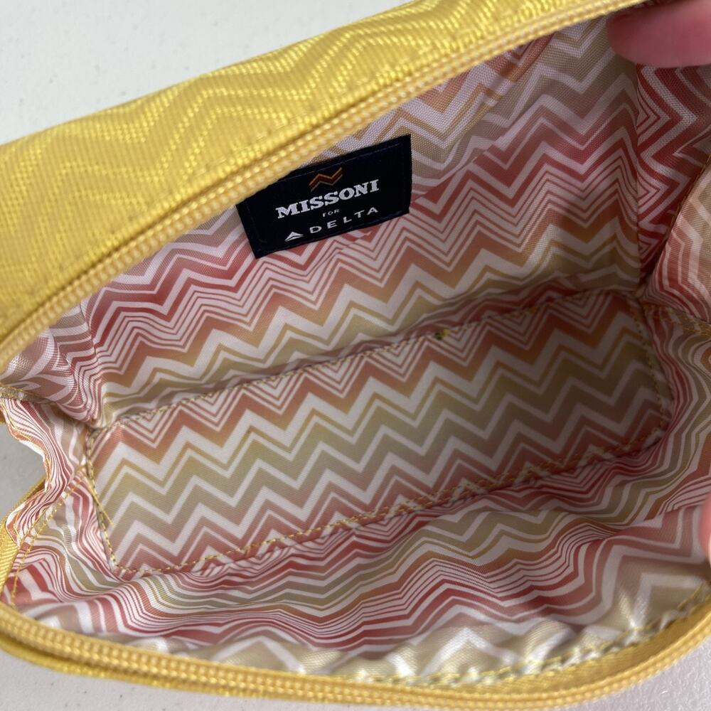 Delta One Rio Radiance Yellow Missoni Amenity Kit Bag Socks NEW 2026 Summer - Picture 4 of 16